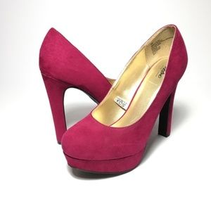 NWOT Mossimo Magenta Heels! Size 8